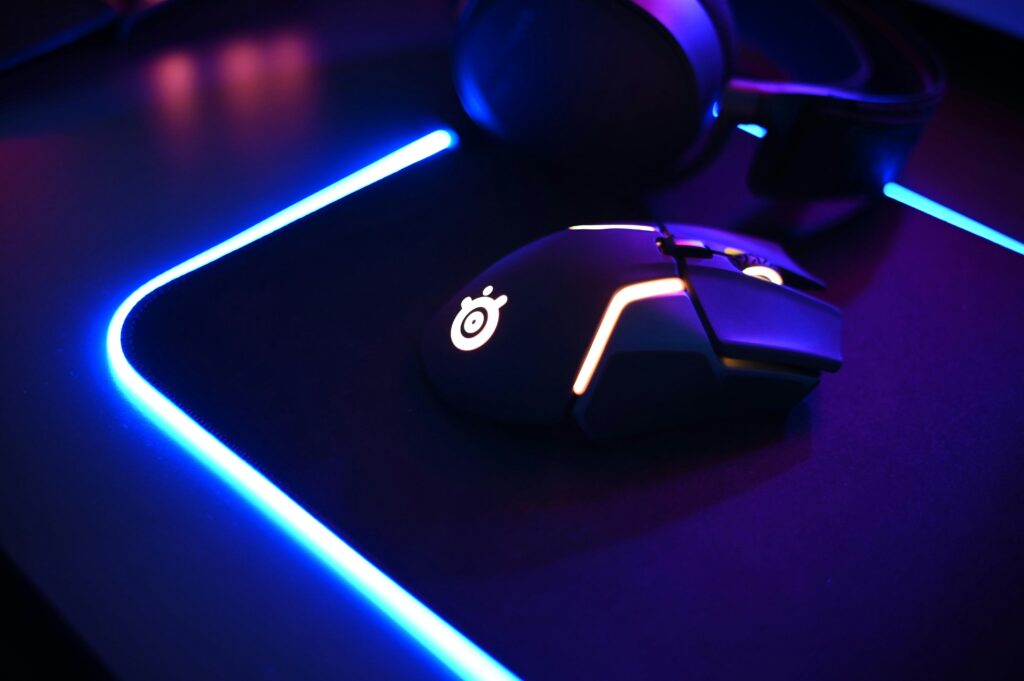 Meilleure souris gaming sans fil 2026 — Logitech G Pro X Superlight Razer DeathAdder