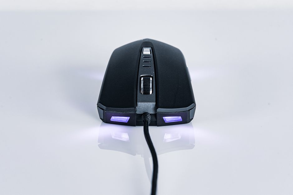 souris gaming filaire légère FPS avec câble tressé