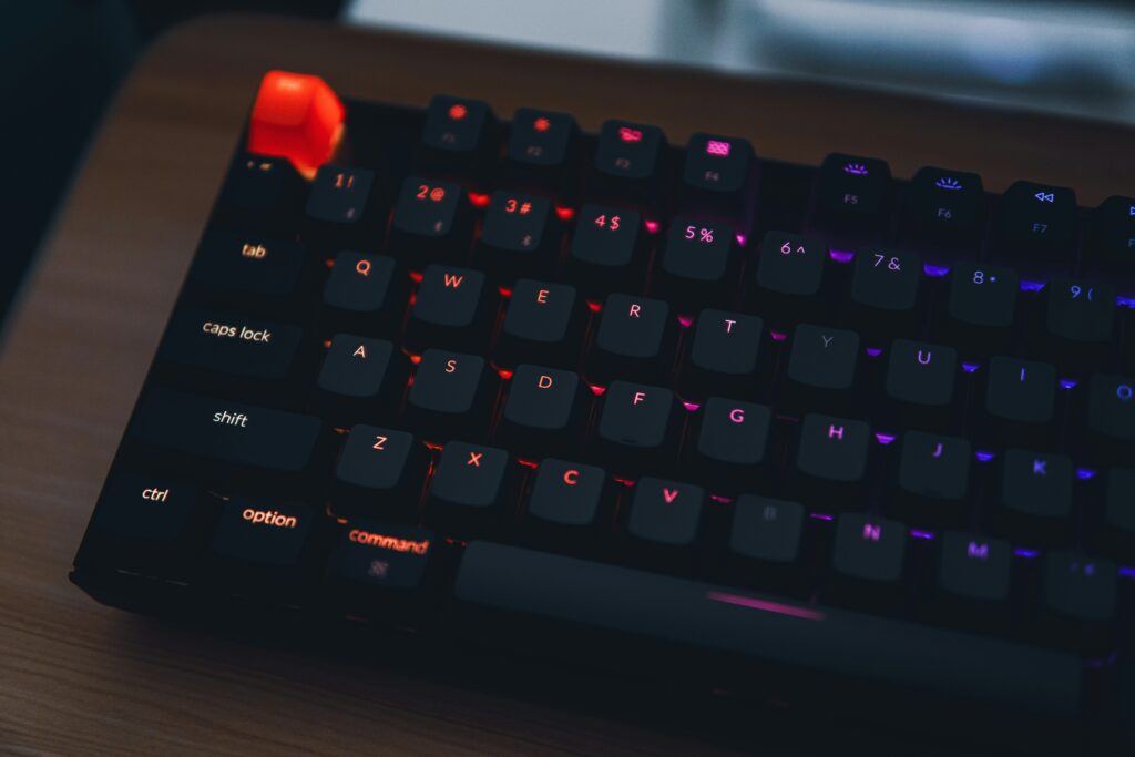 clavier gaming mécanique switches rouges bleus